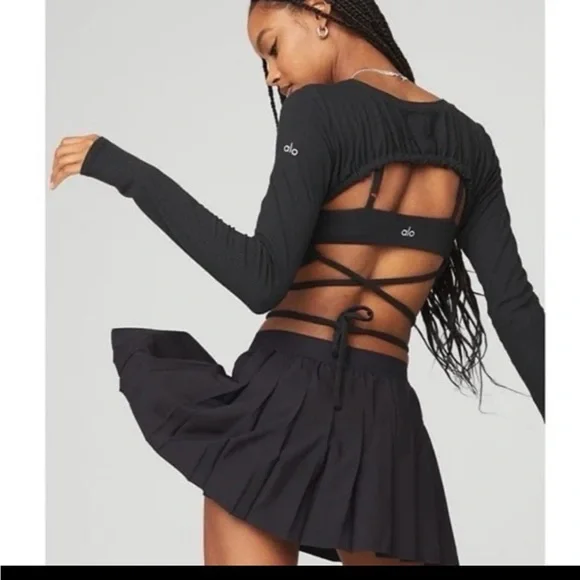 ALO Yoga Black Long Sleeve Strappy Crop Top - Picture 4 of 8